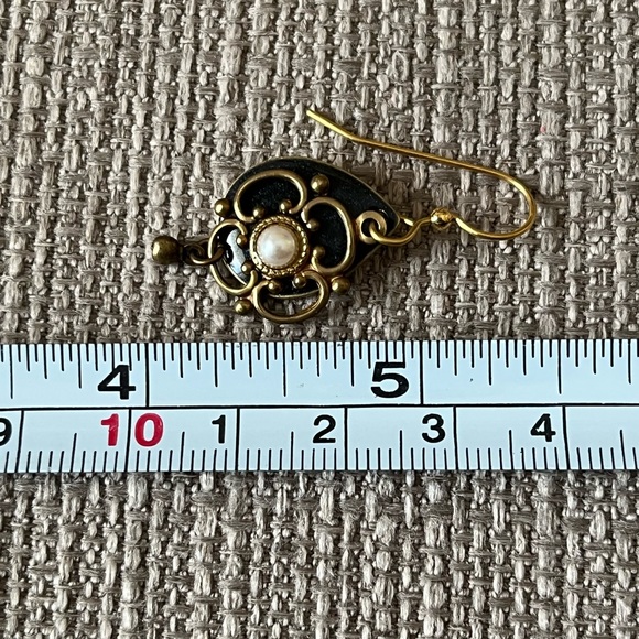 Vintage Look Black Enamel, Gold & Pearl Dangle Earrings - Excellent Condition - Picture 2 of 3